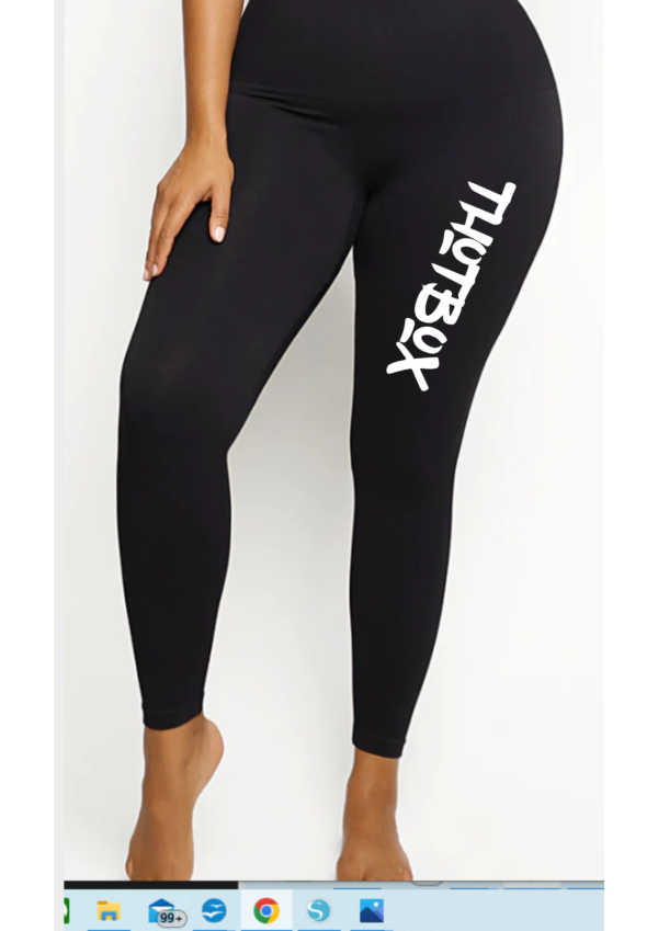 thorbox on black leggings no eye